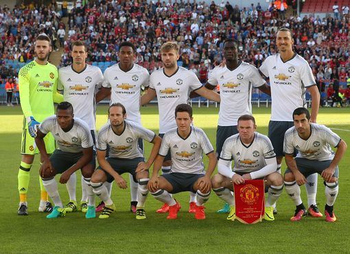 来自世界各 来自世界各